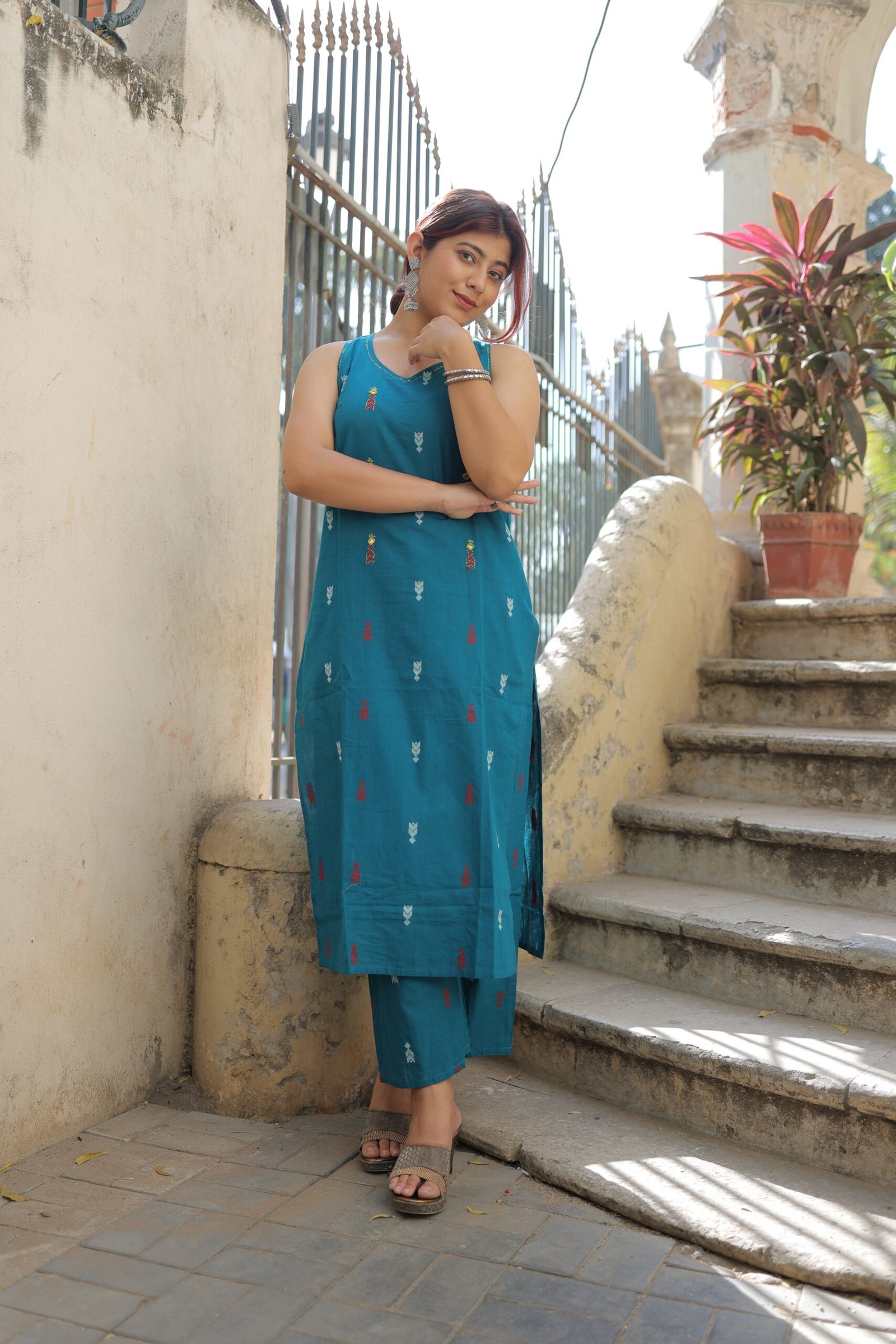 Blue Sleveless Top Pant